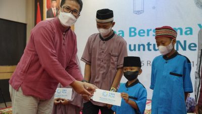 Salurkan Bantuan dan Santunan untuk Anak Yatim dan Kaum Dhuafa
