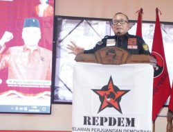 Sujiwo: Repdem Harus Menangis dan Tertawa Bersama Rakyat