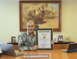 CIMB Niaga Syariah Raih Rekor MURI atas Transaksi Komoditas Murabahah Bank Syariah pertama yang melakukan transaksi komoditas murabahah di Bursa Komoditas Syariah