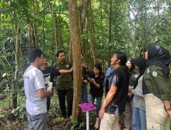 SIEJ Berbagi Pengetahuan Jurnalistik Lingkungan di Hadapan Mahasiswa Fahutan Sylva Untan