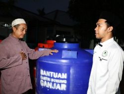 Santri Dukung Ganjar Kucurkan Bantuan Sanitasi dan Pengelolaan Air Bersih
