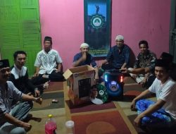 Relawan Santri Dukung Ganjar Kalbar Salurkan Bantuan ke Majelis Taklim Al-Hasani