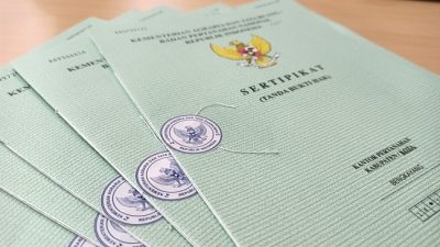 Amankan 132 Aset, PLN Terima Sertifikat Tanah dari Kakanwil ATR/BPN Kalbar