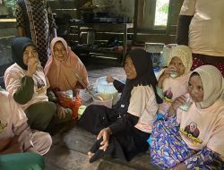 Mak Ganjar Kalbar Jalin Silaturahmi Sambil Belajar Bikin Es Doger di Kubu Raya
