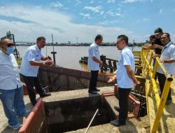 Sungai Kapuas Surut, Suplai Air PDAM Terganggu