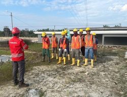PLN Laksanakan Safety Briefing dan Gelar APD Serentak di Seluruh Proyek