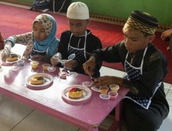 Aston Pontianak Rayakan Hari Anak Nasional Bersama Komunitas Belajar Beting Pintar