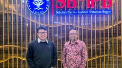 Dari Pontianak ke Panggung Akademik Dunia: Perjalanan Inspiratif Dr. Hansen Tandra