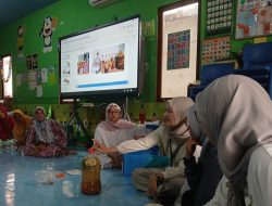Gaharu Kawasan Kalbar Edukasi Warga Kampung Yuka Membuat Ekoenzim