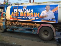 Kemarau Mengering, Satarudin Salurkan Air Bersih untuk Warga Pontianak Utara